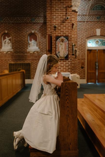 Mackenzie DeRouen Praying