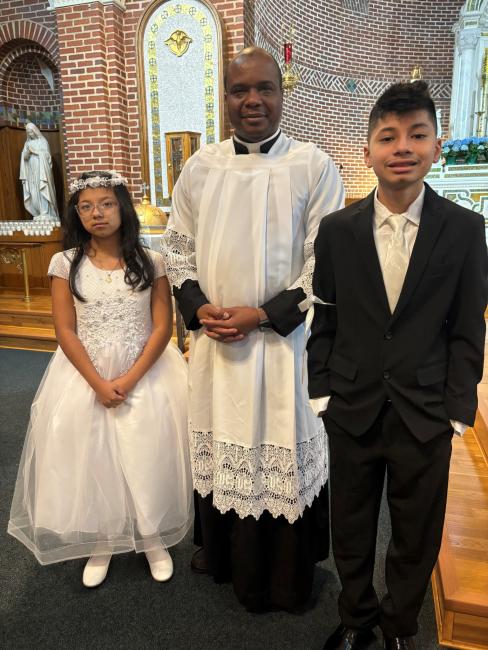 The Reyes Siblings & Fr V